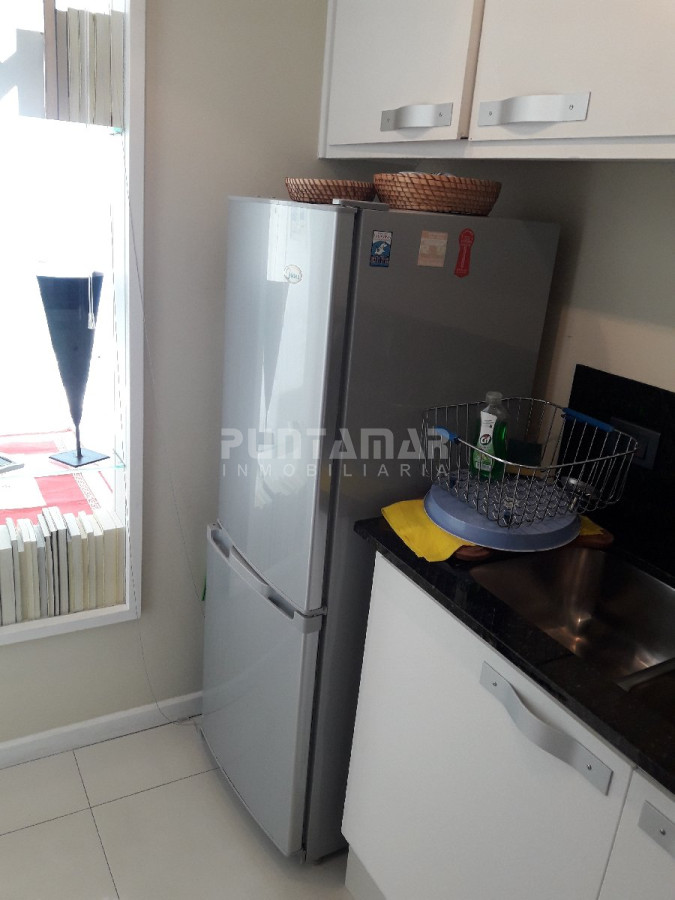 Apartamento ID.211651 - DIVINO APARTAMENTO EN ZONA DE PENINSULA, TERRAZA CON UNA VISTA INCREIBLE Y MUY LUMINOSO, A PASOS DEL PUERTO Y PLAYA..!!!
