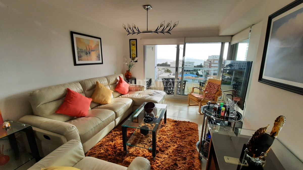 Apartamento ID.211635 - DEPARTAMENTO CON EXCELENTE VISTA A PLAYA MANSA 