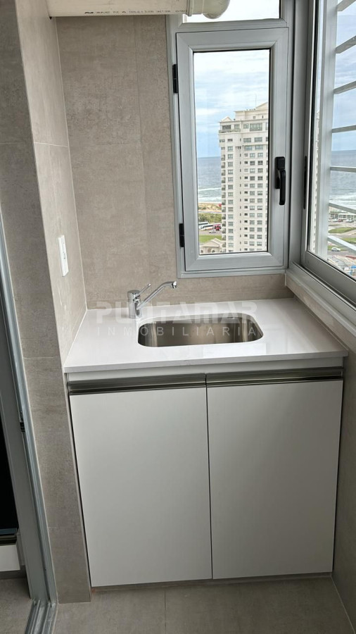 Apartamento ID.212832 - Malecon esquinero en alquiler