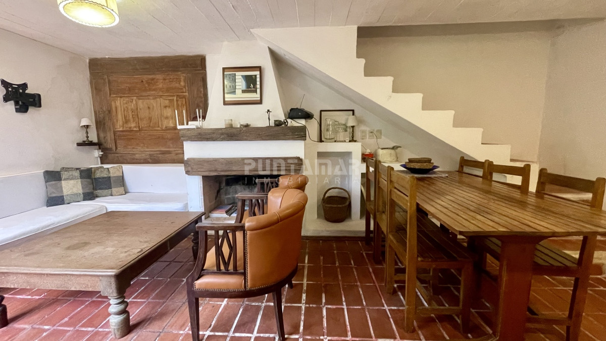 Apartamento ID.213325 - APARTAMENTO TRIPLEX 3 DORMITORIOS LA BARRA A METROS DE LA PLAYA