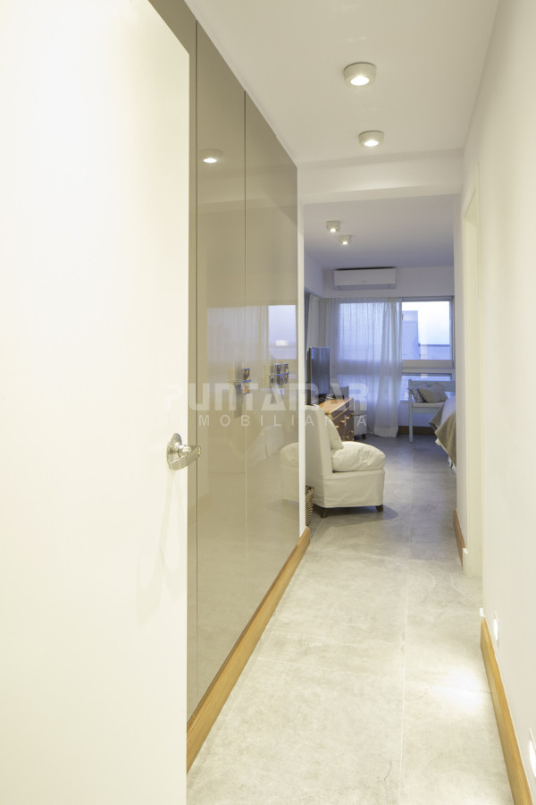 Apartamento ID.213482 - ESPECTACULAR APARTAMENTO RECICLADO DE 3 DORMITORIOS Y DEPENDENCIA CON VISTA AL MAR
