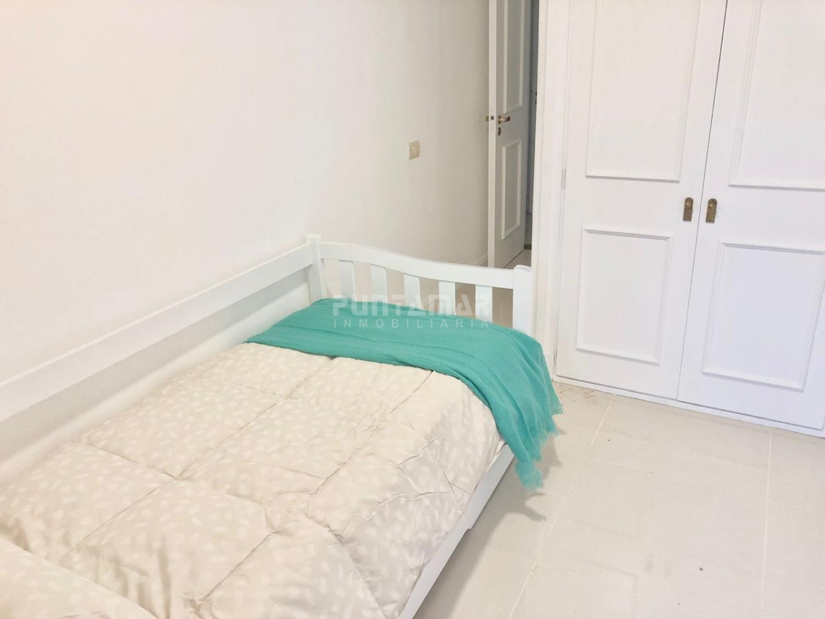 Apartamento ID.212564 - DEPARTAMENTO FRENTE A PLAYA BIKINI, EN EDIFICIO DE CATEGORIA