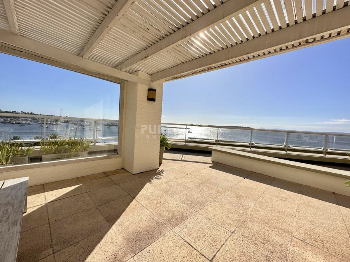 Apartamento ID.213127 - FRENTE AL PUERTO DE PUNTA DEL ESTE, DEPARTAMENTO PENTHOUSE DUPLEX EN ALQUILER
