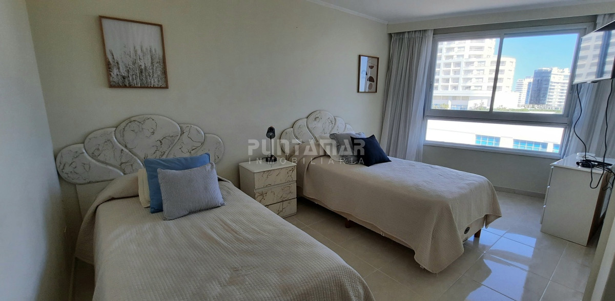 Apartamento ID.2085 - IMPORTANTE DEPARTAMENTO DE 3 DORMITORIOS EN SUITE EN LA MANSA