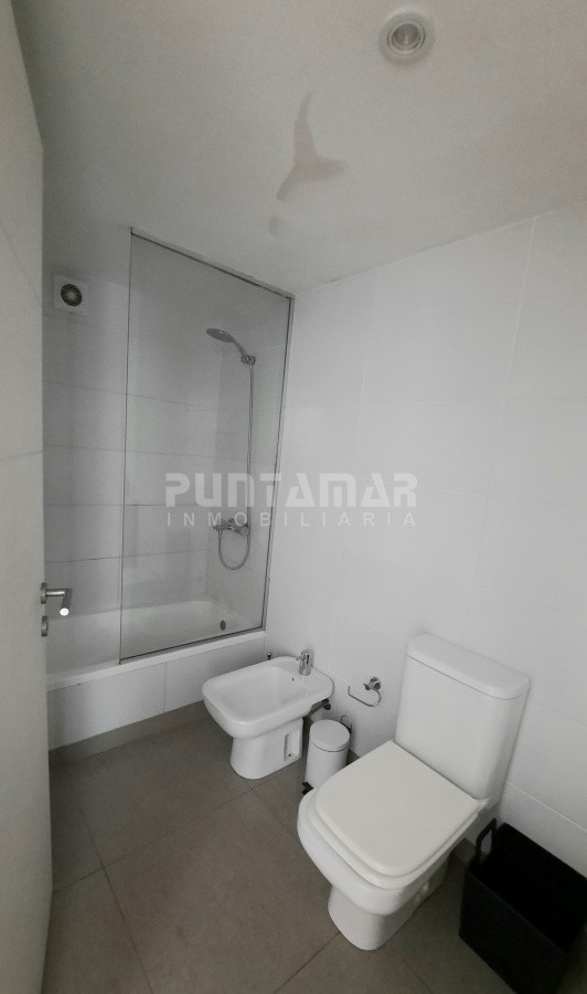 Apartamento ID.212848 - DEPARTAMENTO DE 2 DORMITORIOS EN EDIFICIO DE CATEGORIA CON VISTA AL MAR