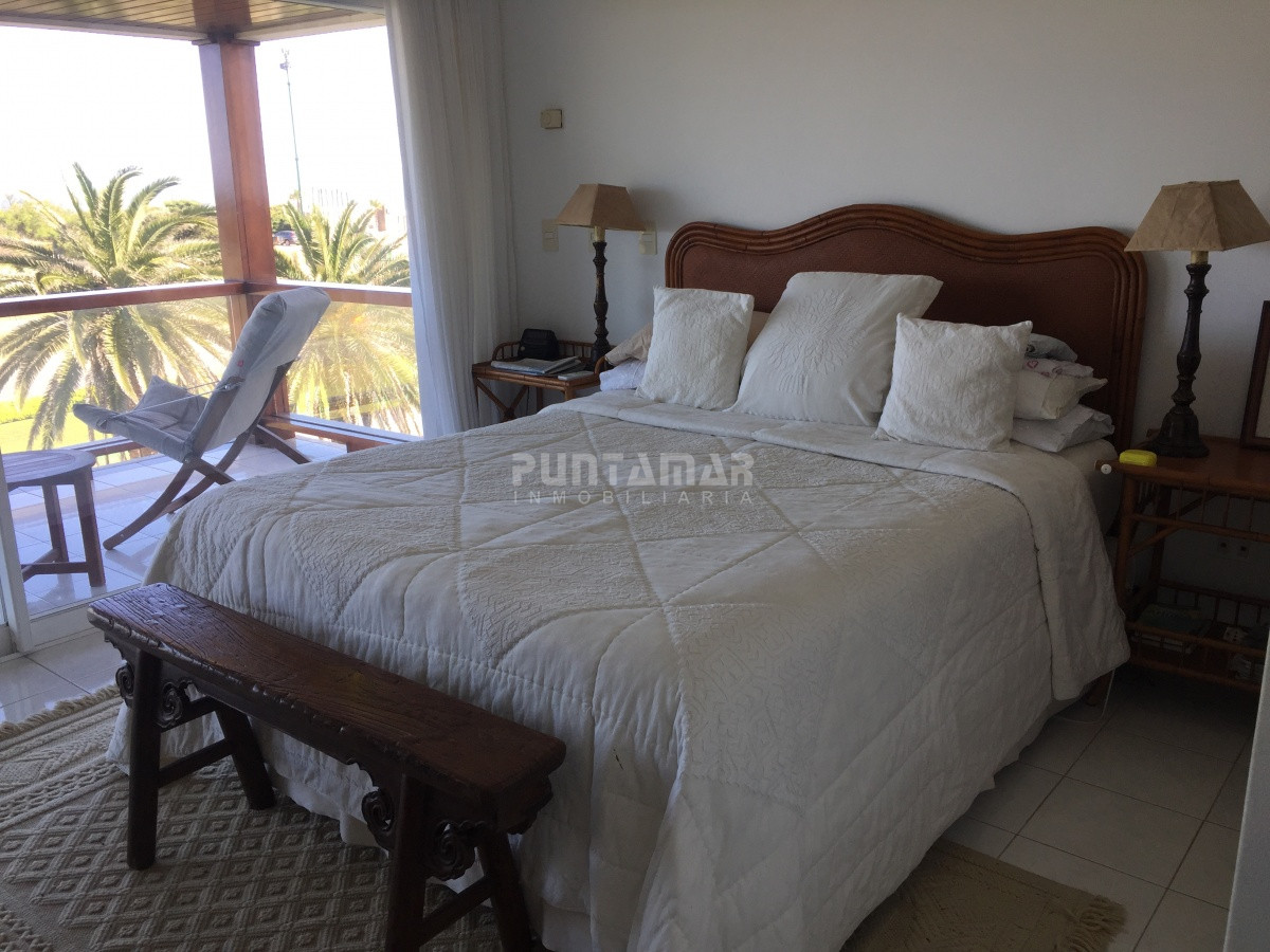 Apartamento ID.212236 - VENTA DE APARTAMENTO FRENTE AL MAR EN SAN RAFAEL  3 DORMITORIOS MAS DEPENDENCIA