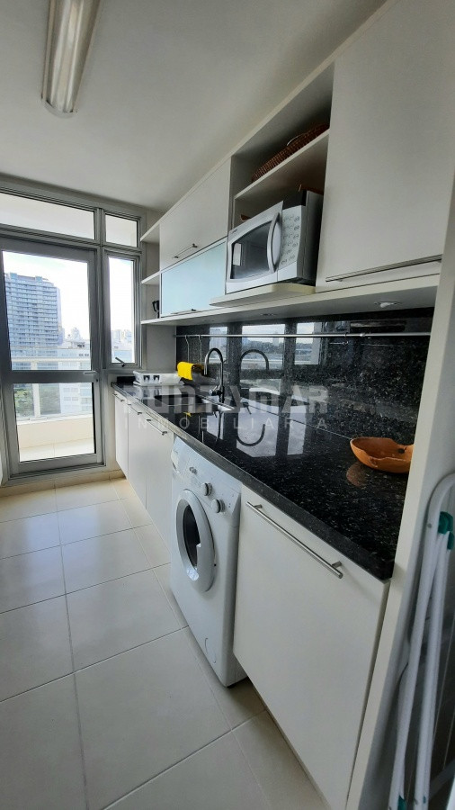 Apartamento ID.211769 - DEPARTAMENTO EN TORRE DE CATEGORIA CON VISTA A PLAYA MANSA