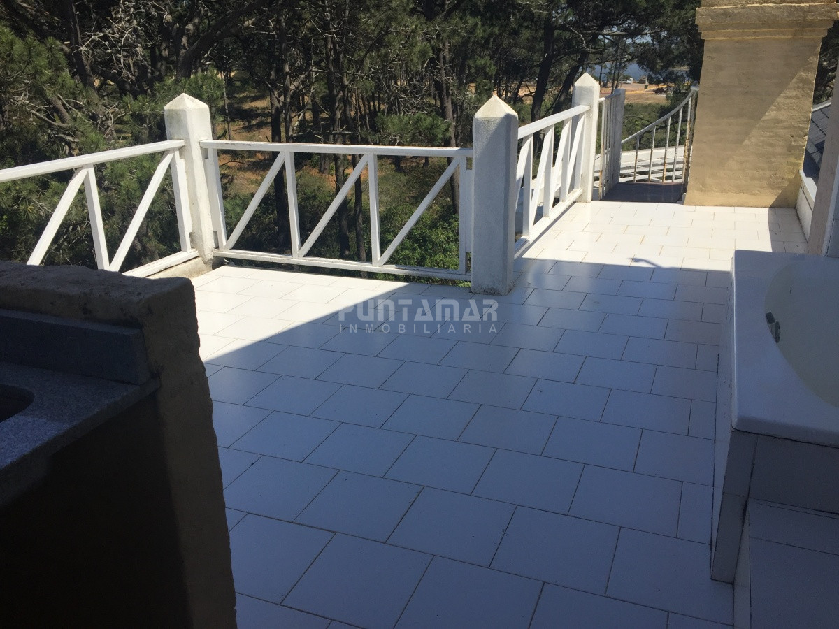 Apartamento ID.12011 - APARTAMENTO DE 3 DORMITORIOS EN RINCON DEL INDIO FRENTE AL MAR