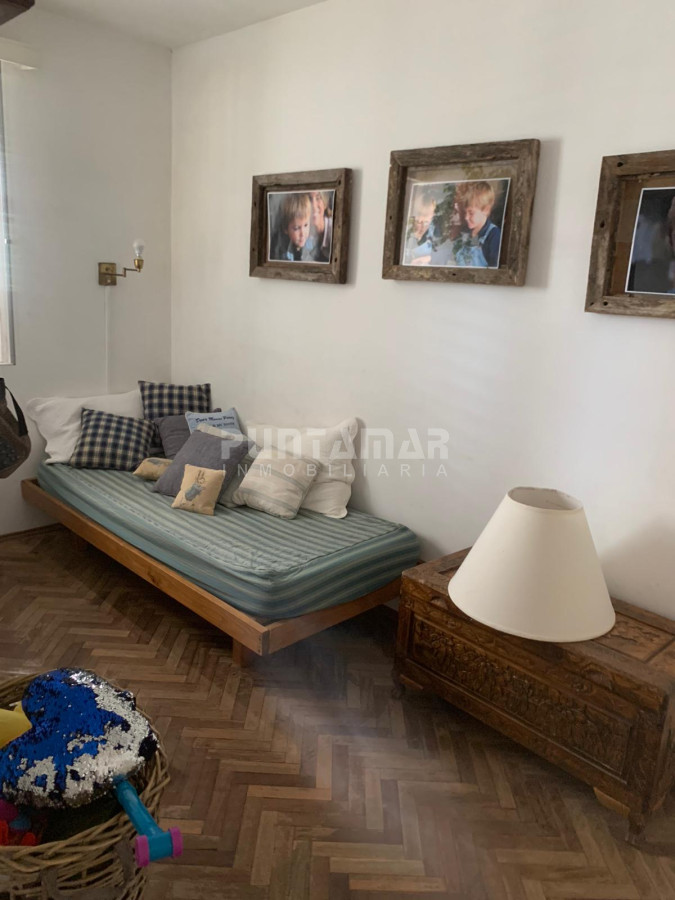 Apartamento ID.212268 - VENTA DE  APARTAMENTO  EN PUNTA DEL ESTE  A PASOS DEL PUERTO, 4 DORMITORIOS Y 3 BAÑOS