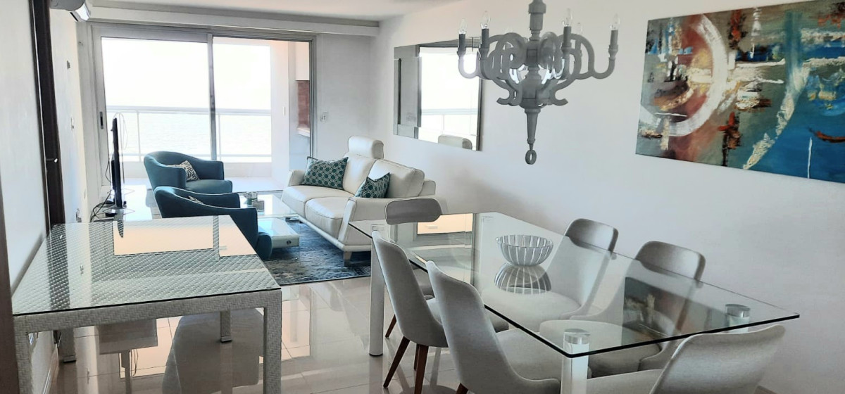 EXCELENTE APARTAMENTO EN EDIFICIO LOOK BRAVA, 3 DORMITORIOS, 1 EN SUITE, BALCON TERRAZA CON PARRILLERO,GARAGE 
