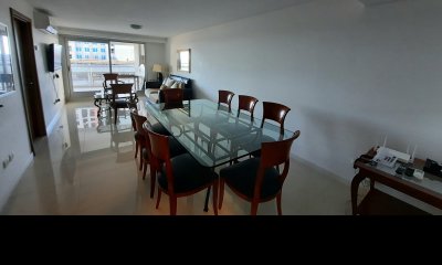 APARTAMENTO EN EDIFICIO DE CATEGORIA CON VISTA AL MAR