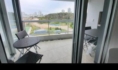 DEPARTAMENTO DE 2 DORMITORIOS CON DEPENDENCIA EN EDIFICIO DE CATEGORIA