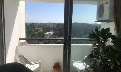 Apartamento en venta y alquiler anual, ubicado en zona de Roosevelt prda 14 a pocos metros del Country Club de Punta del Este. y centros comerciales