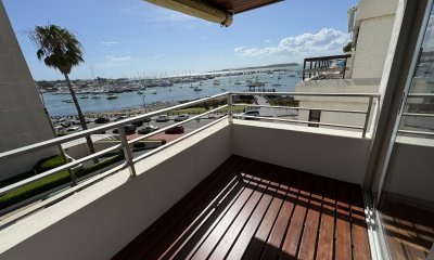 Reciclado en venta, vista al puerto