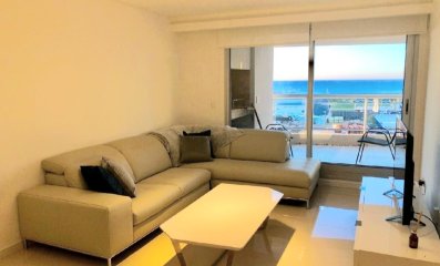 DEPARTAMENTO EN EDIFICIO DE CATEGORIA CON VISTA AL MAR