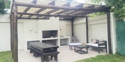 casa de 3 plantas en parada 7 de la mansa, con 4 dormitorios y dependencia de servicio - pmi212770c