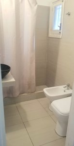casa de 3 plantas en parada 7 de la mansa, con 4 dormitorios y dependencia de servicio - pmi212770c