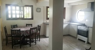 casa de 3 plantas en parada 7 de la mansa, con 4 dormitorios y dependencia de servicio - pmi212770c