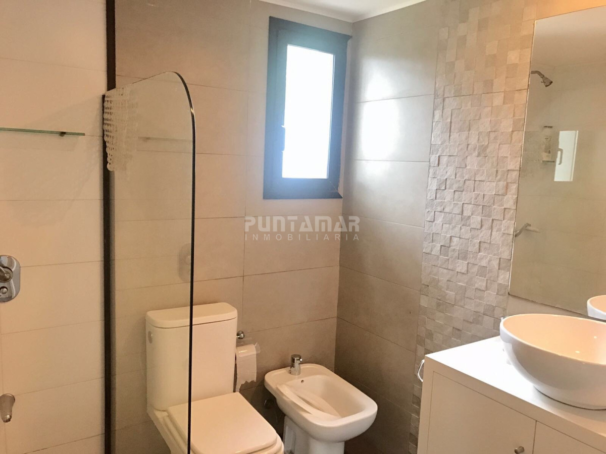 Casa ID.210979 - Casa de 4 dormitorios en Montoya, La Barra