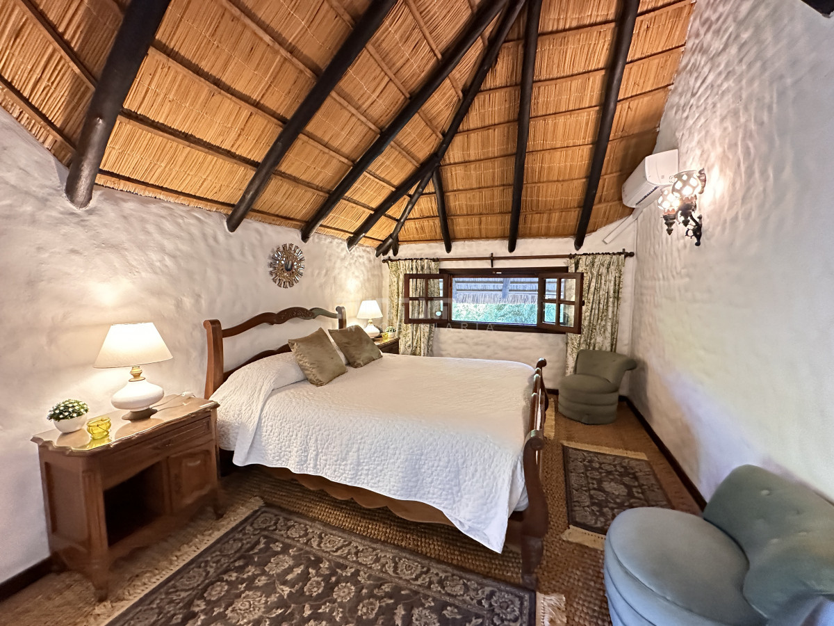 Casa ID.211979 - ALQUILER DE RESIDENCIA  6 DORMITORIOS PUNTA DEL ESTE 