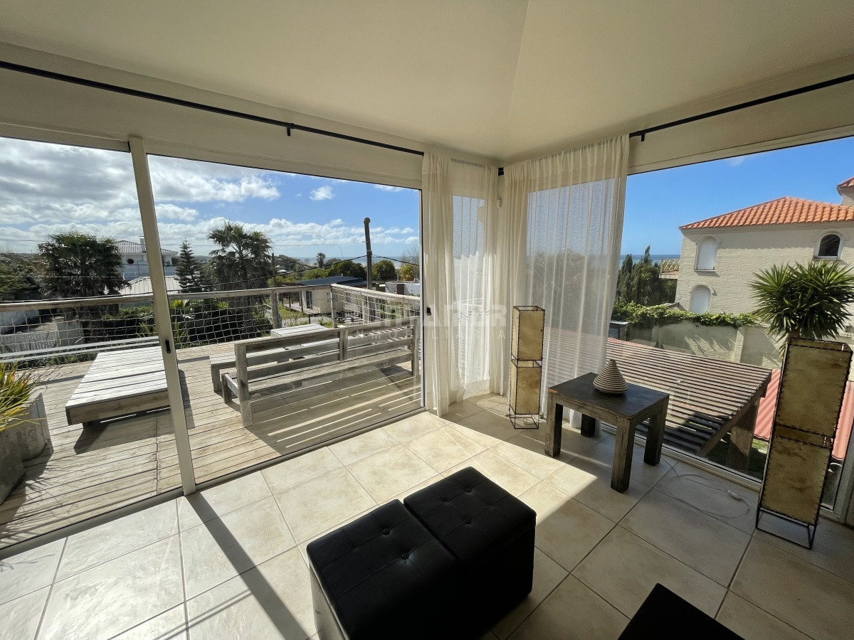 Casa ID.211088 - VENTA Y ALQUILER CASA 4 DORMITORIOS CON VISTA AL MAR EN ALTOS DE PUNTA PIEDRA 