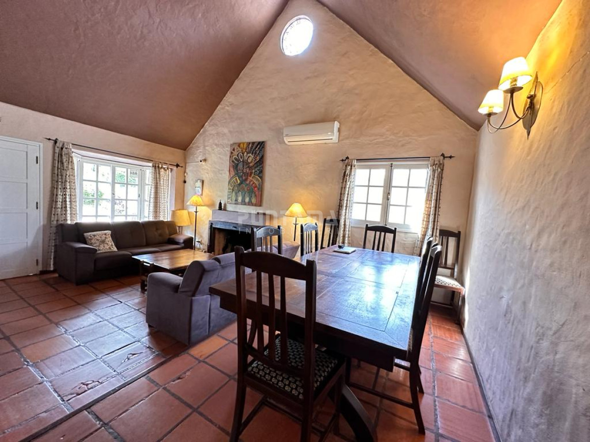 Casa ID.213069 - HERMOSA CASA DE 4 DORMITORIOS EN EL BOSQUE DE MONTOYA 
