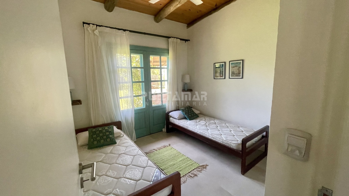 Casa ID.211647 - CASA DE CAMPO 3 DORMITORIOS EN BARRIO CERRADO PUEBLO SAN VICENTE 