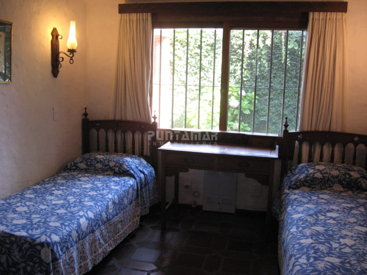 Casa ID.212426 - CHALET DE 4 DORMITORIOS EN PARADA 8 DE LA MANSA 