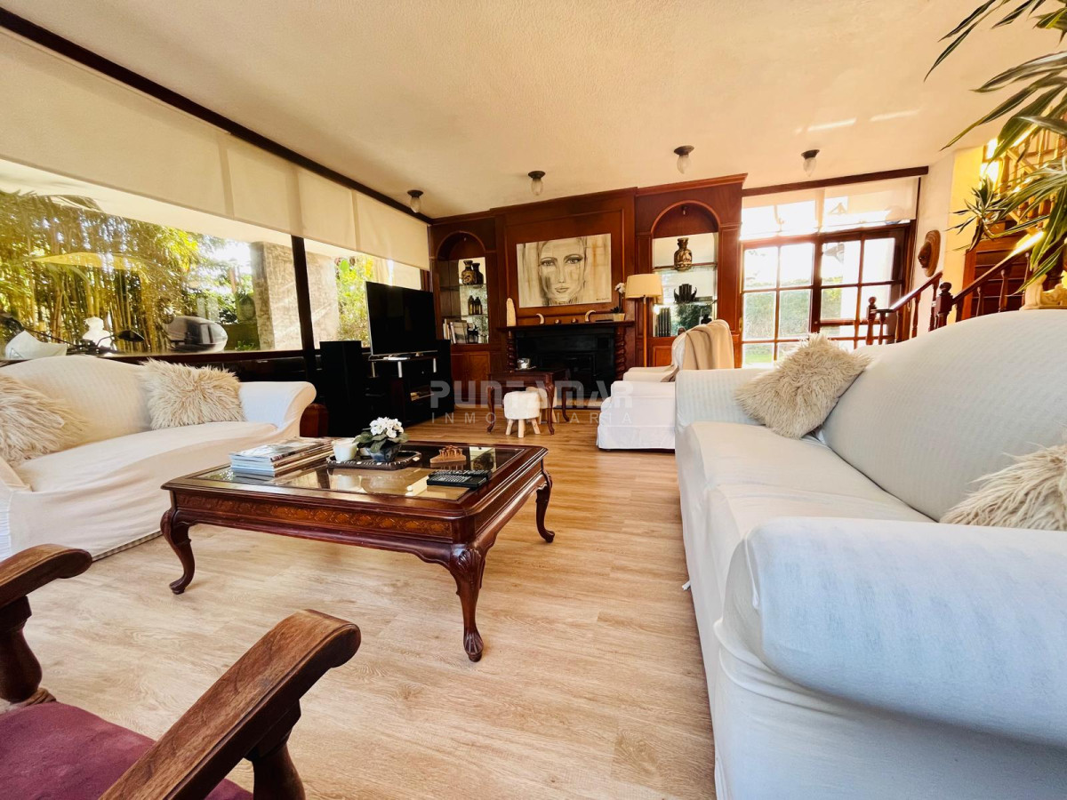 Casa ID.213444 - HERMOSA CASA DE 5 DORMS EN PARADA 10 PLAYA MANSA