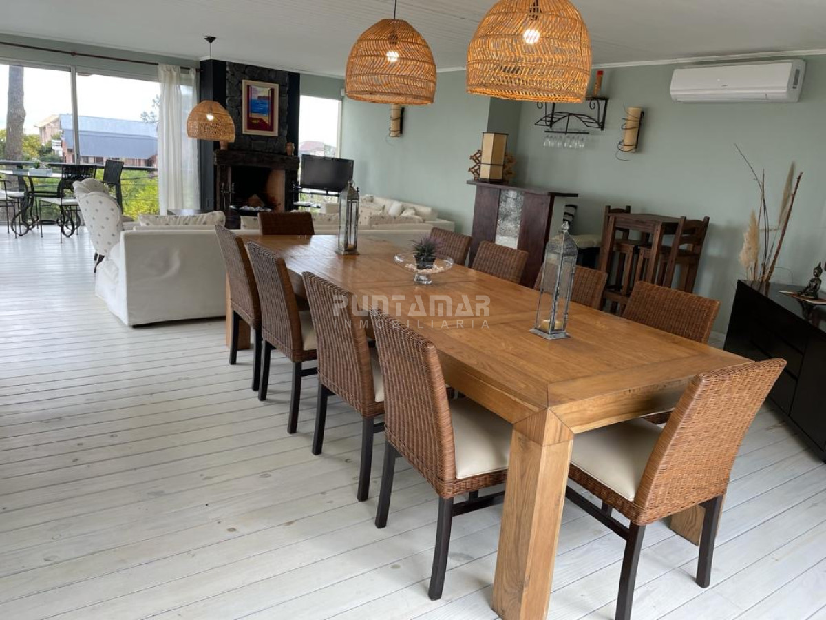 Casa ID.210912 - CASA EN ALQUILER EN MONTOYA DE 5 DORMITORIOS Y PISCINA 