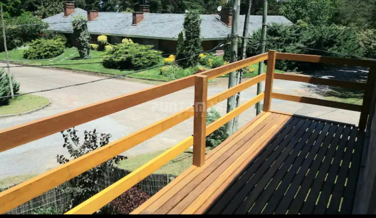 Casa ID.212479 - MUY LINDA CASA DE 2 PLANTAS EN SAN RAFAEL DE 4 DORMITORIOS CON PISCINA