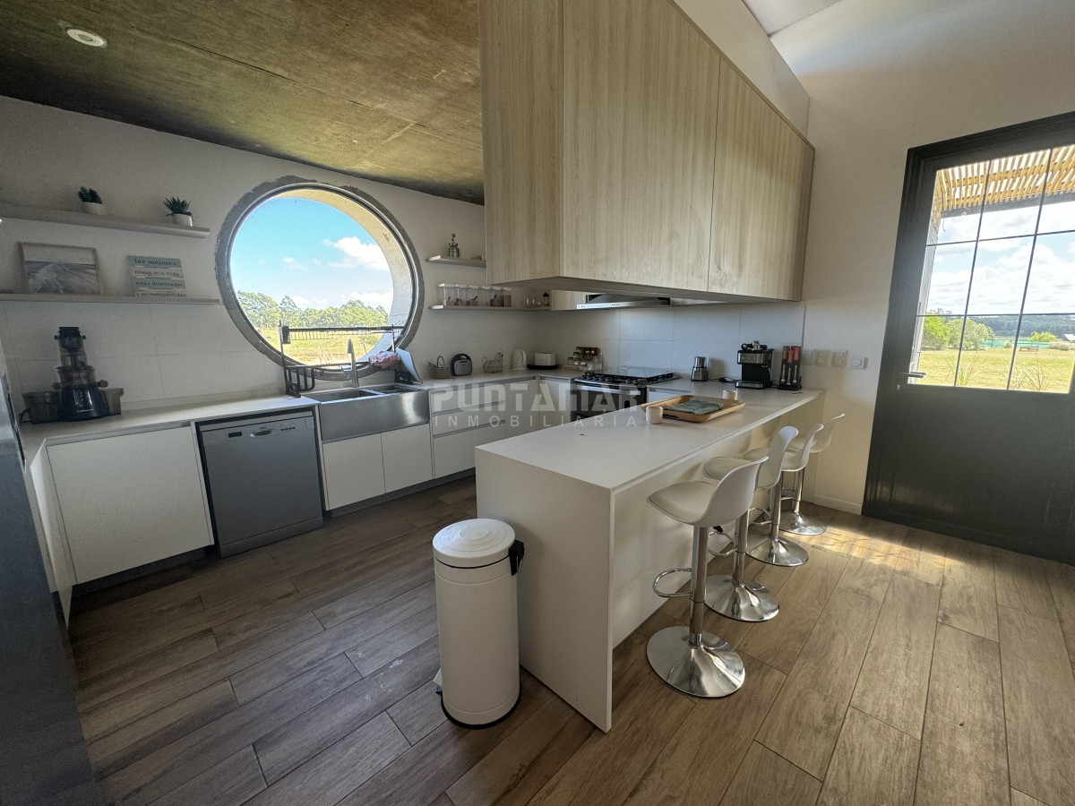 Casa ID.212882 - Casa en venta y alquiler en Pueblo Mio