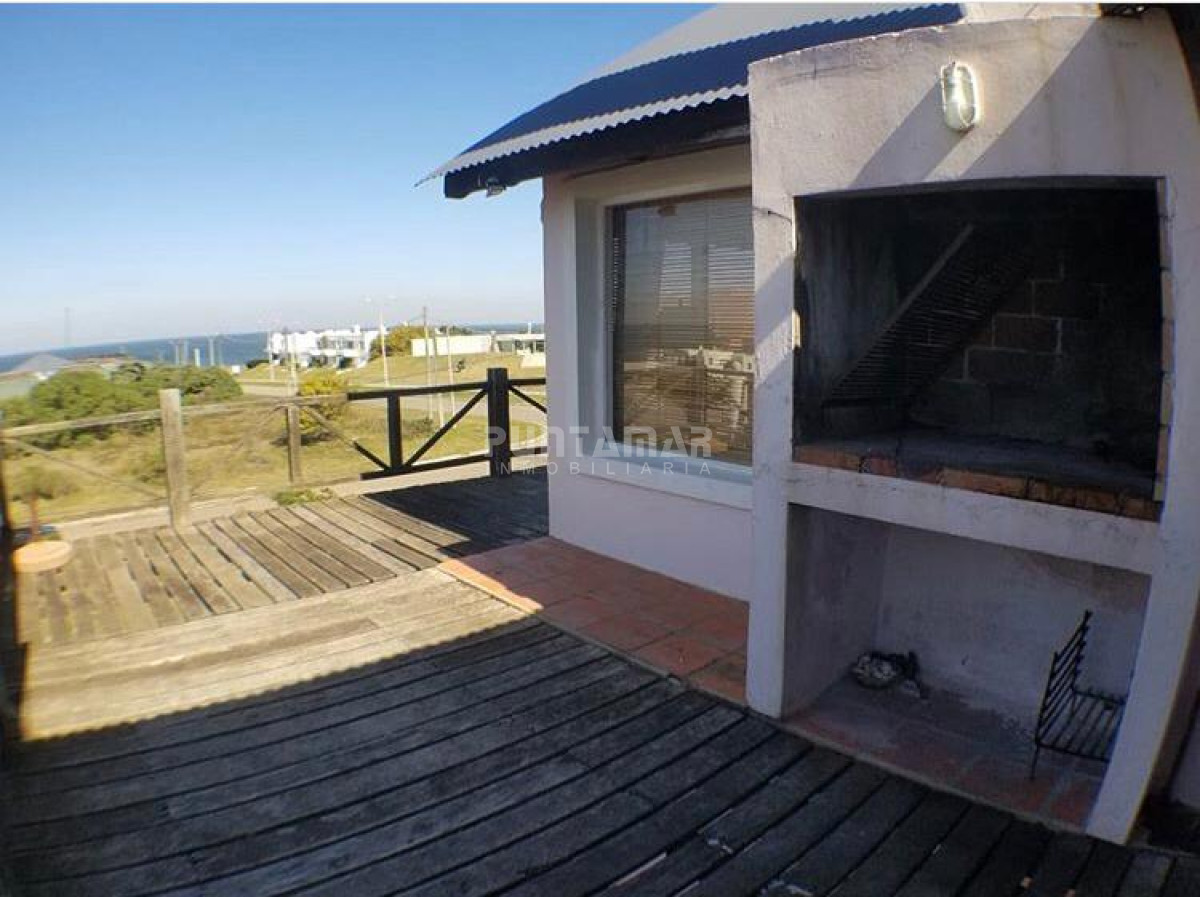 Casa ID.212179 - Gran Casa en Montoya a una cuadra de la playa