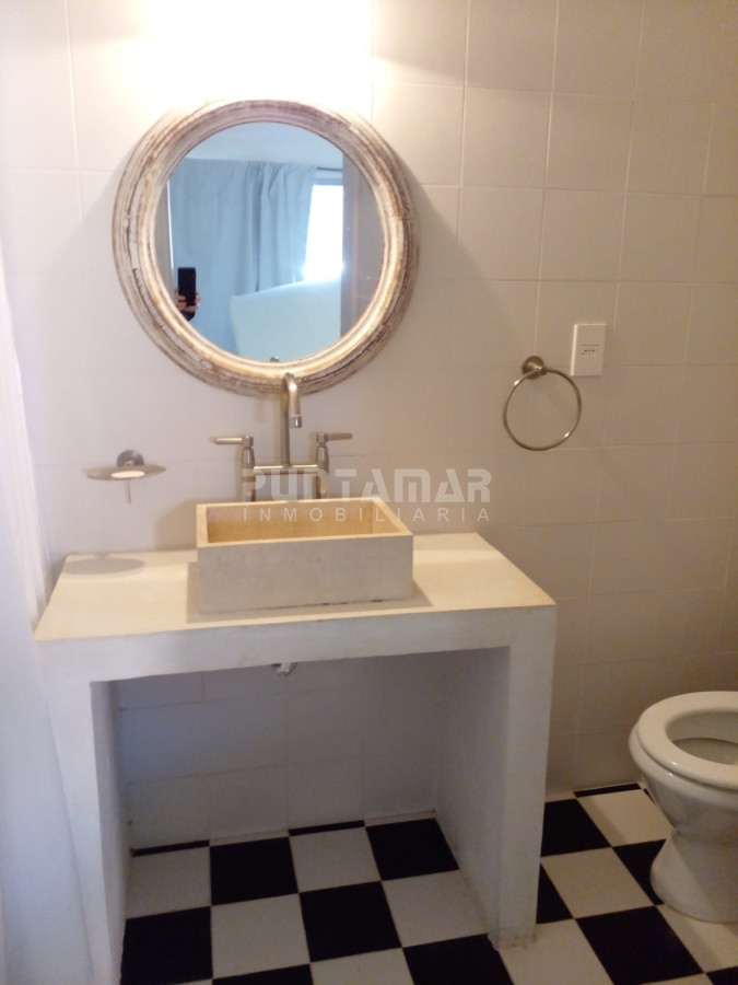 Casa ID.212386 - CHALET EN ALQUILER TEMPORADA EN ZONA DE LA BARRA A 3 CUADRAS DE LA AVENIDA PRINCIPAL Y 5 CUADRAS DE LA PLAYA 