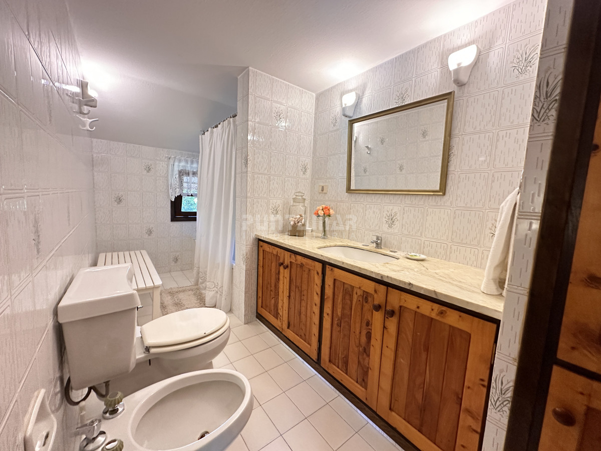 Casa ID.211979 - ALQUILER DE RESIDENCIA  6 DORMITORIOS PUNTA DEL ESTE 