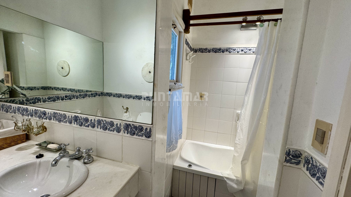 Casa ID.210815 - Casa en alquiler en La Barra, 3 dormitorios 