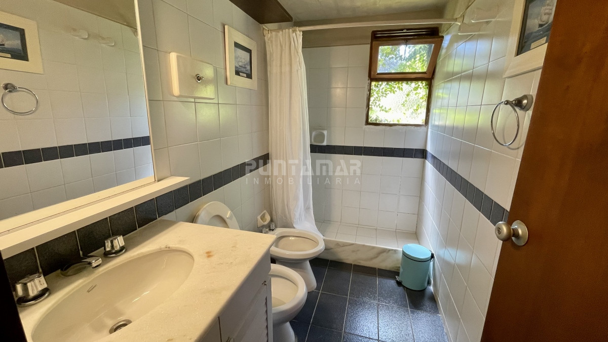 Casa ID.213125 - ALQUILER DE CASA 4 DORMITORIOS EN MONTOYA