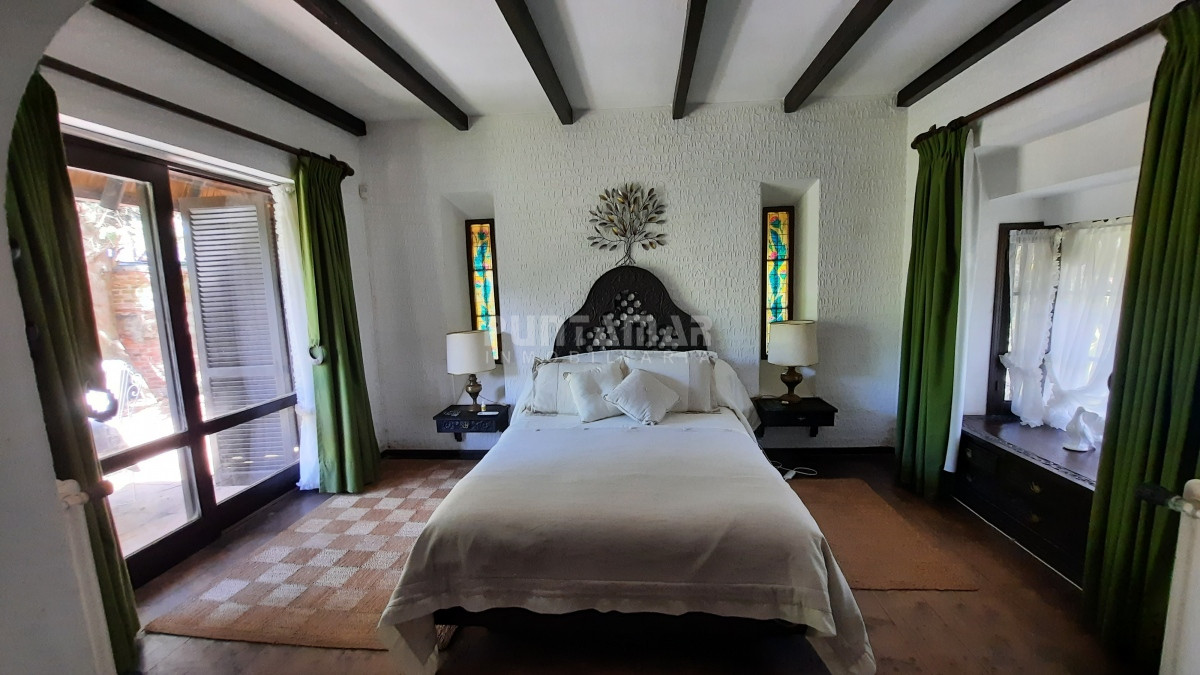 Casa ID.210626 - Casa de 4 dormitorios con piscina en San Rafael