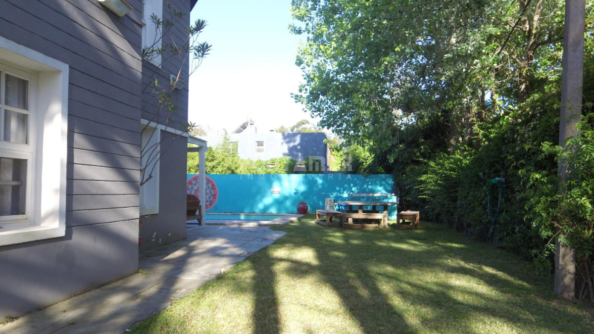 Casa ID.211071 - MUY LINDA CASA DE 4 DORMITORIOS CON PISCINA EN LA BARRA 