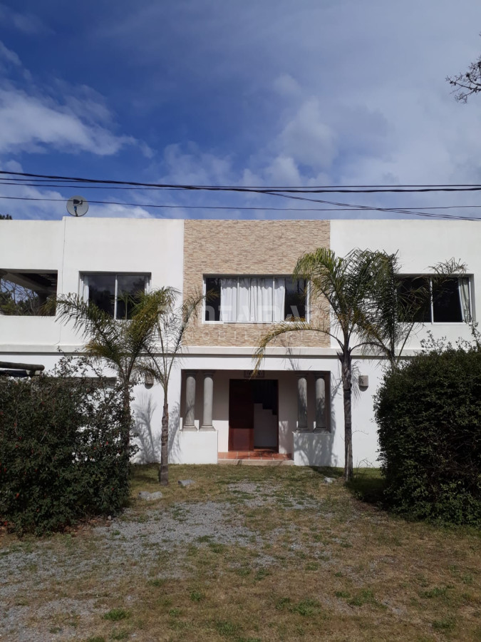 Casa ID.210842 - Casa de 5 dormitorios en alquiler en Montoya