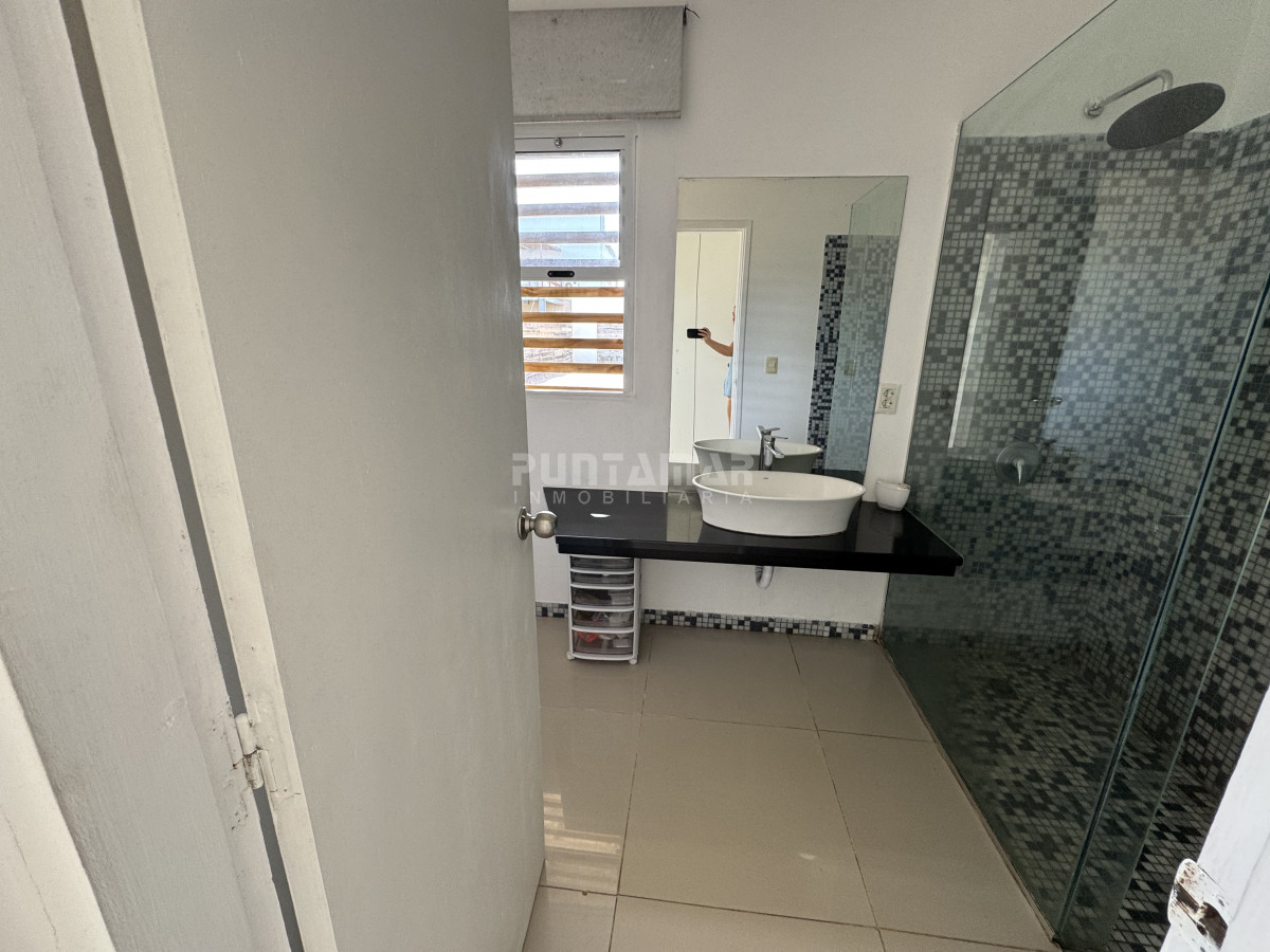 Casa ID.210971 - Casa en alquiler Balneario Bueno Aires frente al mar y piscina climatizada