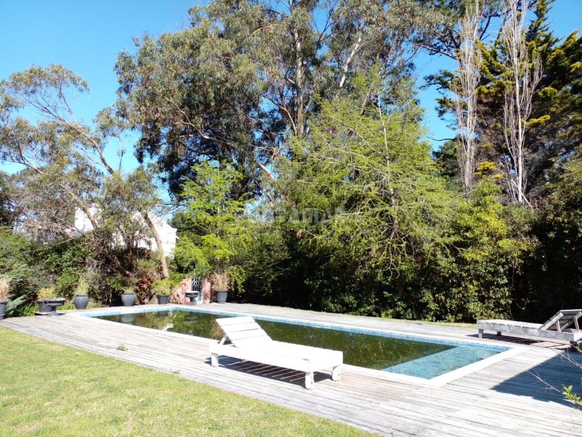 Casa ID.212386 - CHALET EN ALQUILER TEMPORADA EN ZONA DE LA BARRA A 3 CUADRAS DE LA AVENIDA PRINCIPAL Y 5 CUADRAS DE LA PLAYA 