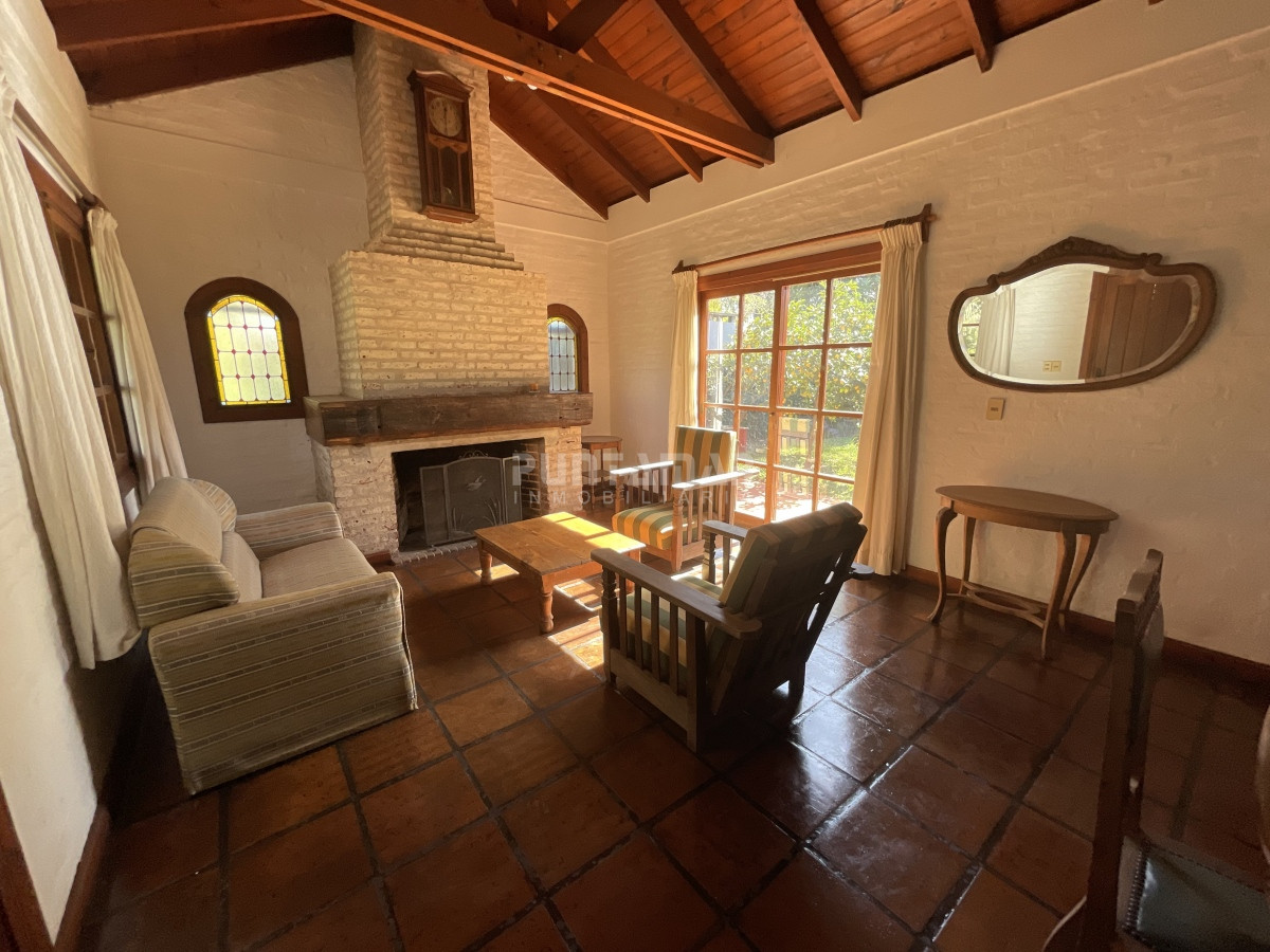 Casa ID.210731 - ALQUILER ANUAL CASA LA BARRA EXCELENTE UBICACION 
