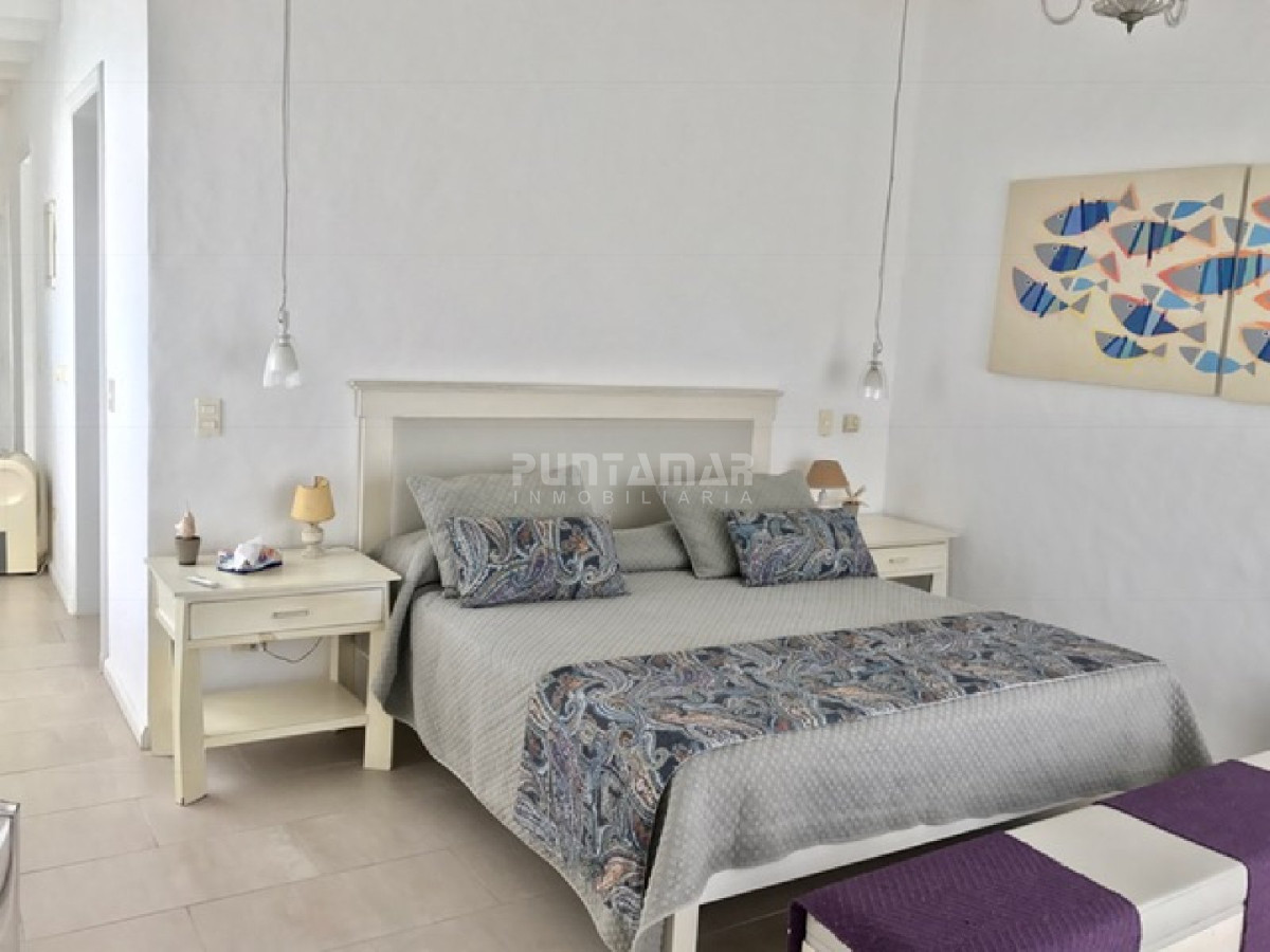 Casa ID.210933 - Casa en alquiler en La Barra, 4 dormitorios, piscina