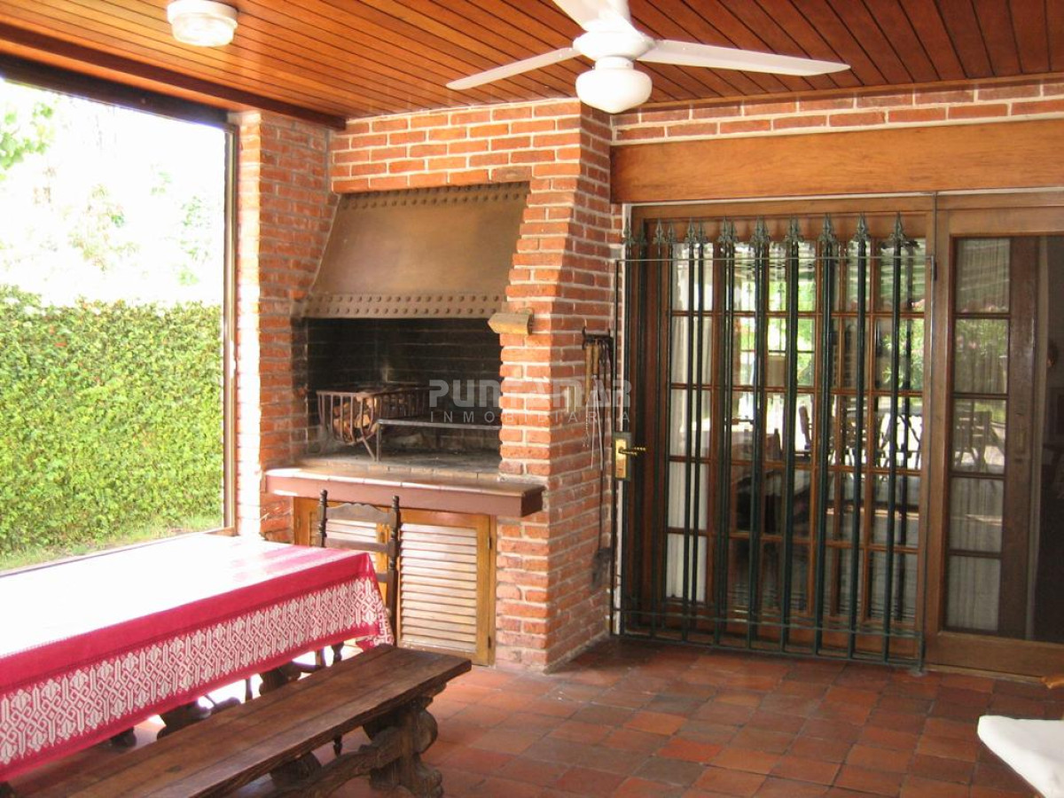 Casa ID.212425 - CHALET DE 4 DORMITORIOS EN PARADA 7 DE LA MANSA