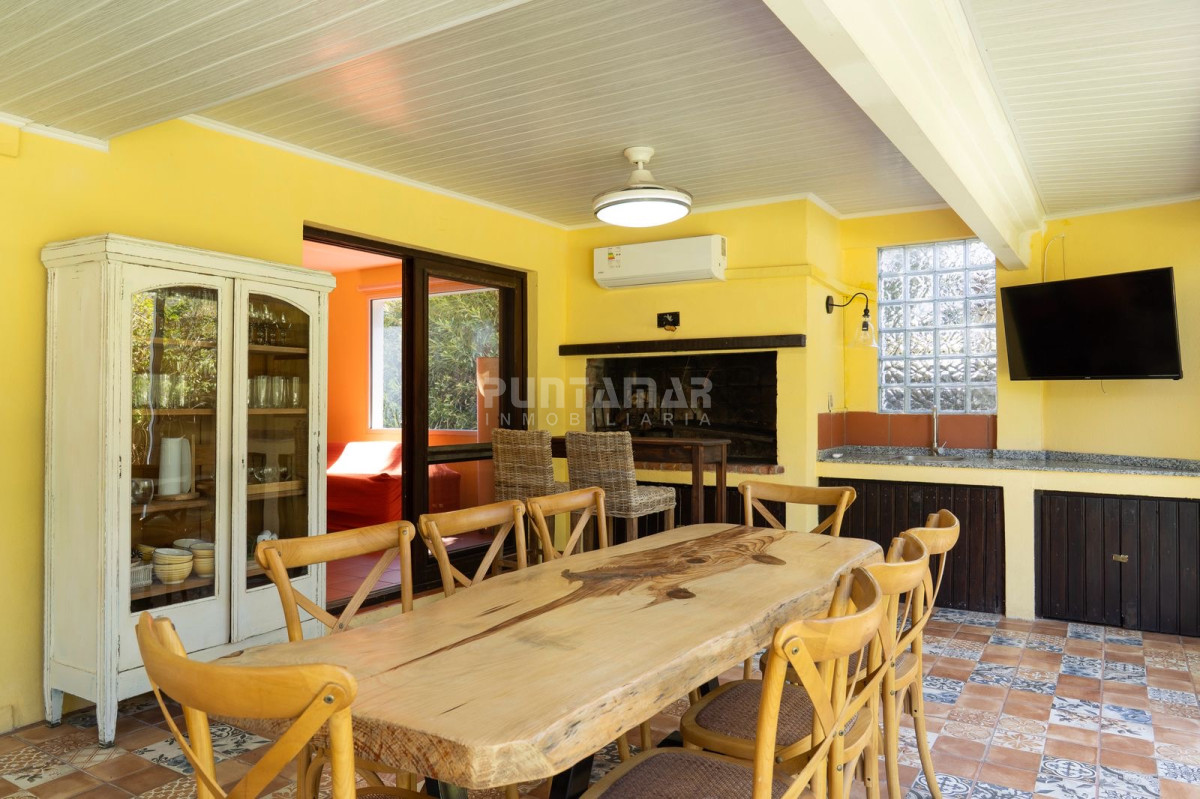 Casa ID.212570 - CASA EN LA JUANITA DE 4 DORMITORIOS A MINUTIOS DE JOSE IGNACIO