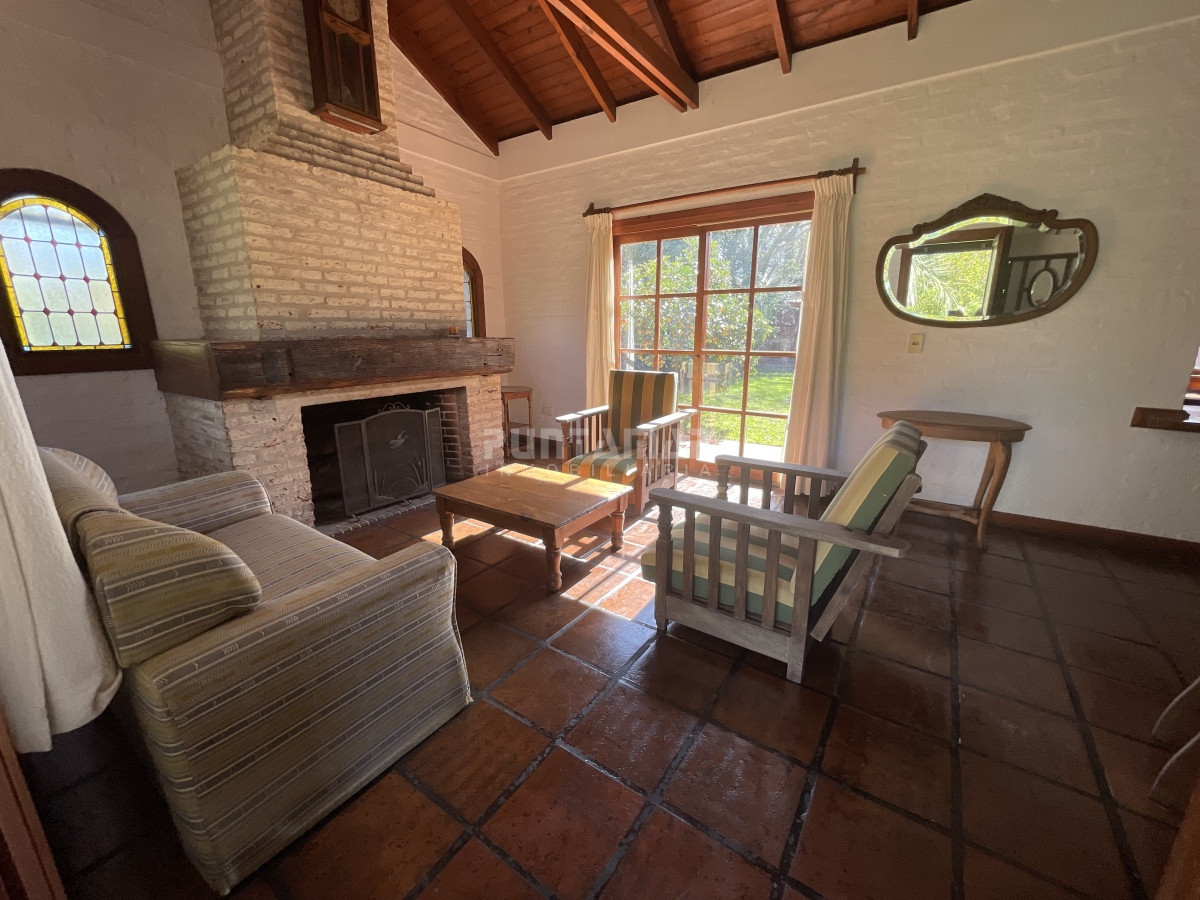 Casa ID.210731 - ALQUILER ANUAL CASA LA BARRA EXCELENTE UBICACION 