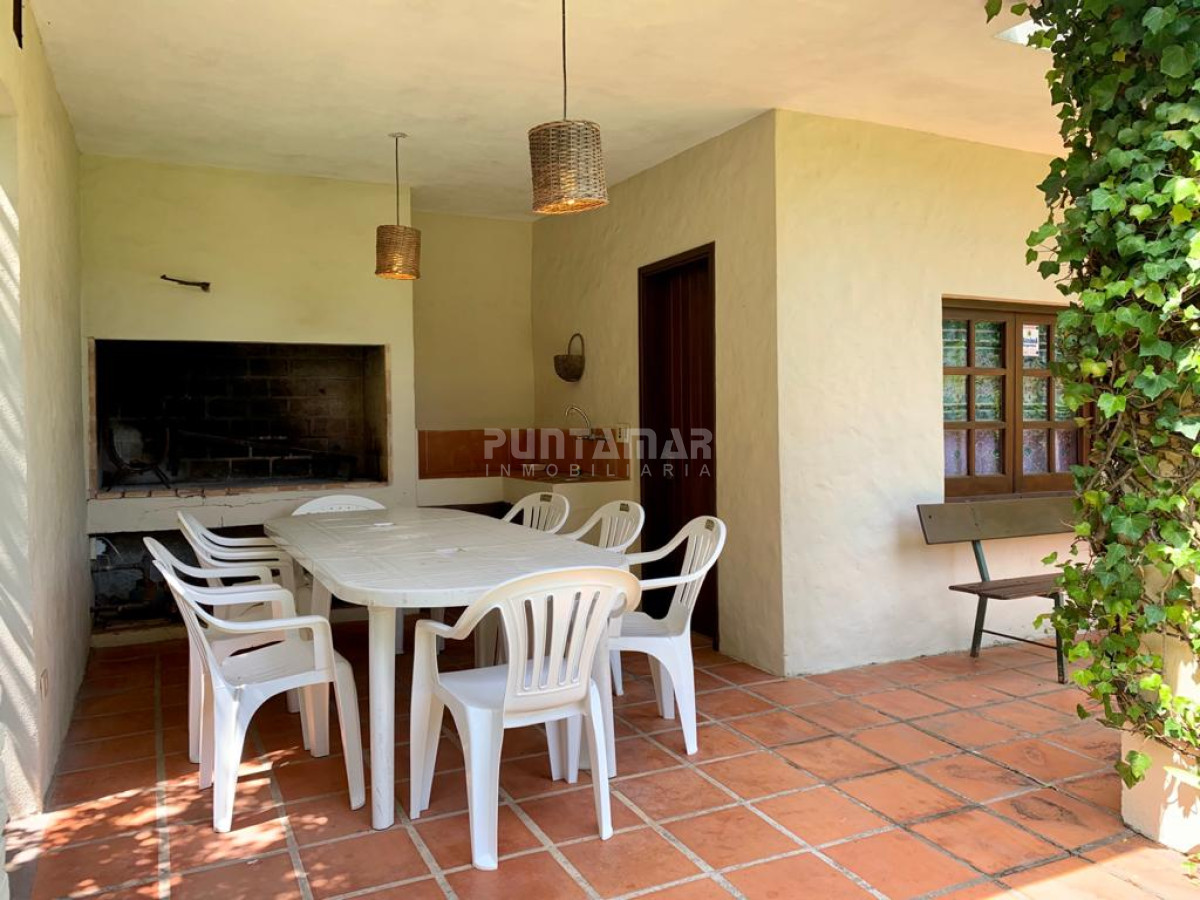 Casa ID.212016 - HERMOSA CASA DE 2 PLANTAS EN PARADA 9 DE LA MANSA