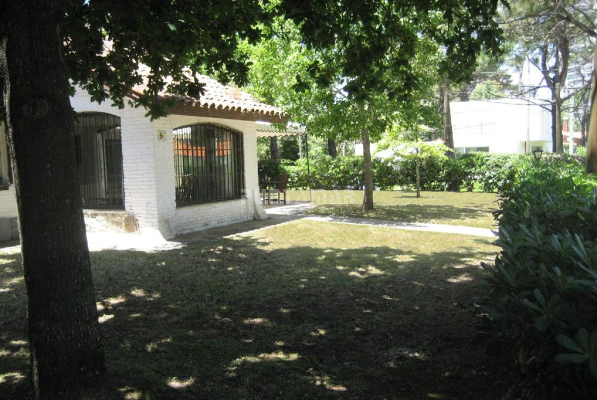 Casa ID.212424 - CHALET DE 5 DORMITORIOS EN PARADA 6 DE LA MANSA
