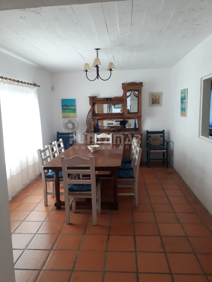 Casa ID.210842 - Casa de 5 dormitorios en alquiler en Montoya